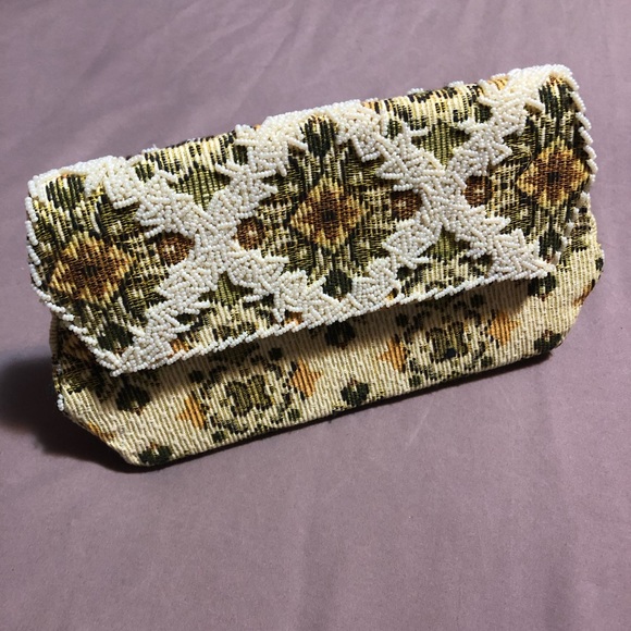 HandMade Pearl embellished Clutch Purse - Picture 1 of 8